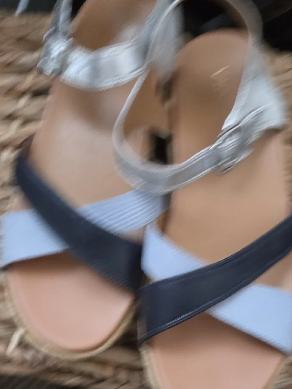 Vionic stylish wedge
